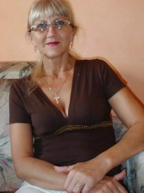 Eugénie, 46 ans, rencontre spontanée à Aix-en-Provence