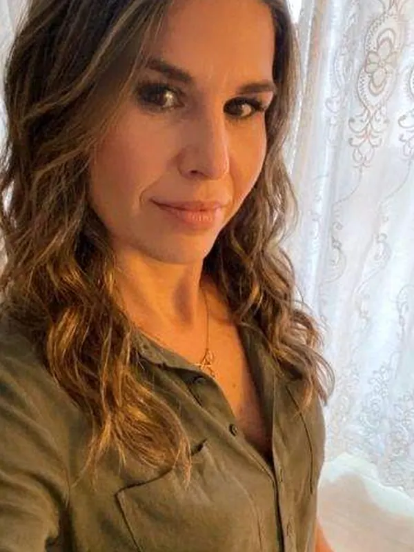 Nelly, 46 ans, rencontre spontanée à Amiens