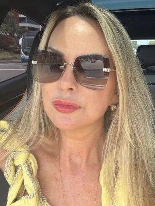 Mélina, 26 ans, rencontre spontanée à Clermont-Ferrand
