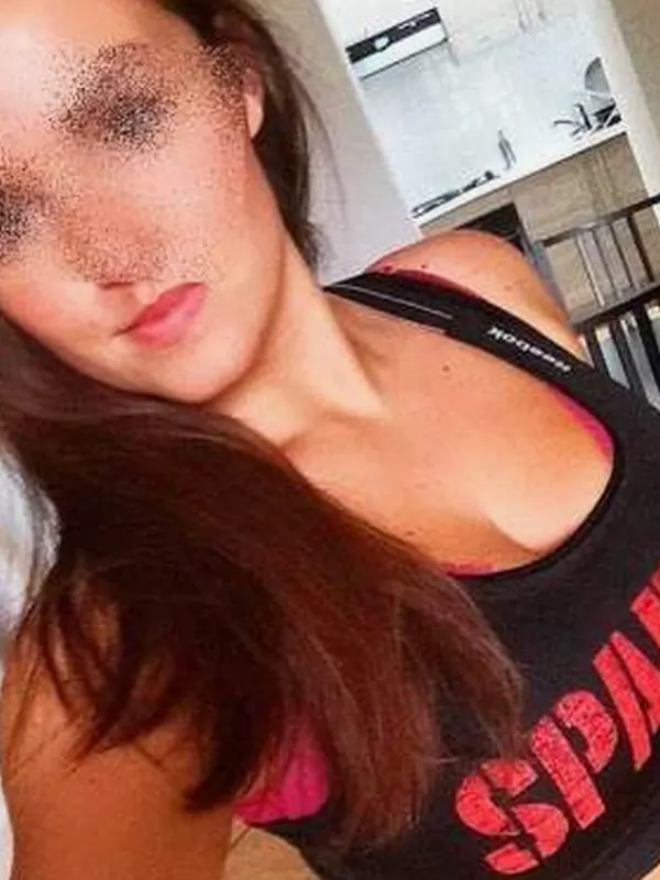 Yasmina, 35 ans, rencontre spontanée à Lyon