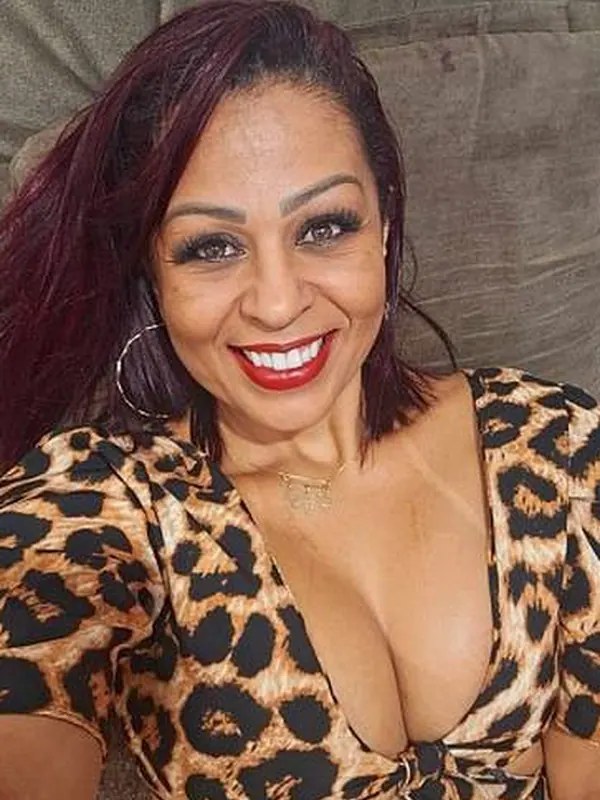 Barbara, 50 ans, rencontre spontanée à Paris