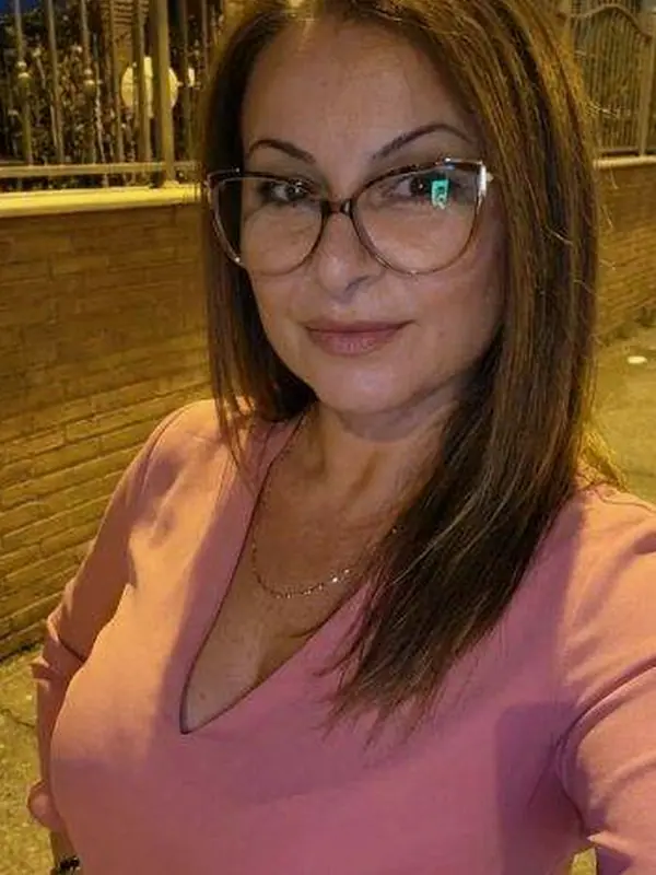 Aminata, 42 ans, rencontre spontanée à Toulouse